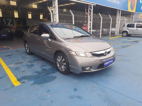 HONDA CIVIC 1.8 LXL 16V FLEX 4P MANUAL HONDA CIVIC 1.8 LXL 16V FLEX 4P MANUAL